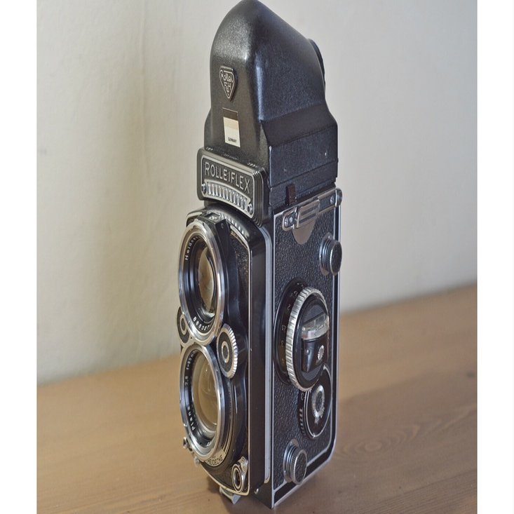 ペンタプリズム付きのRolleiflex 2.8Fを買った ｜風戸涼@フィルム