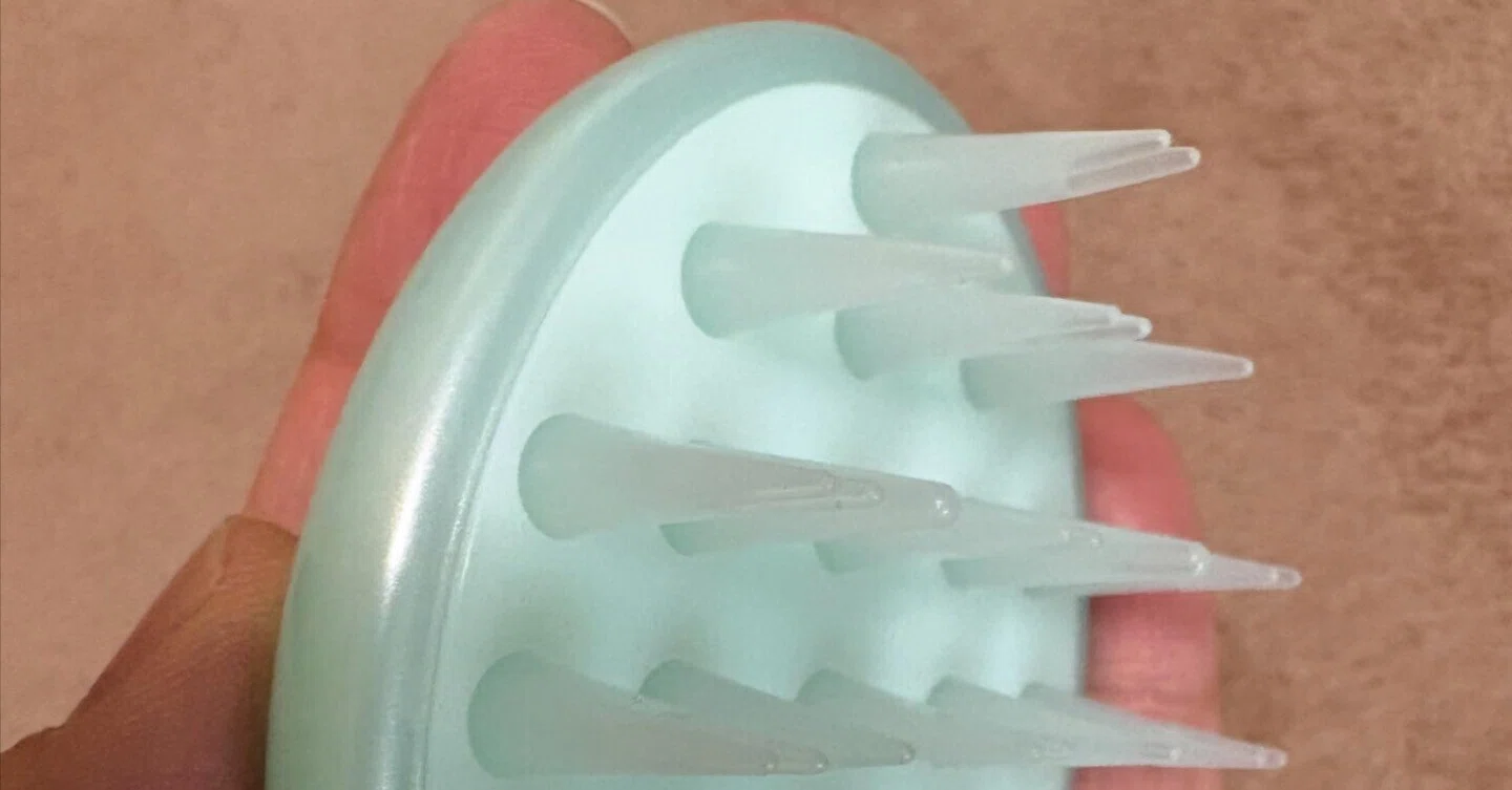 男性も女性も気軽に頭皮、頭髪ケアしていきましょう！頭皮ブラシと育毛 