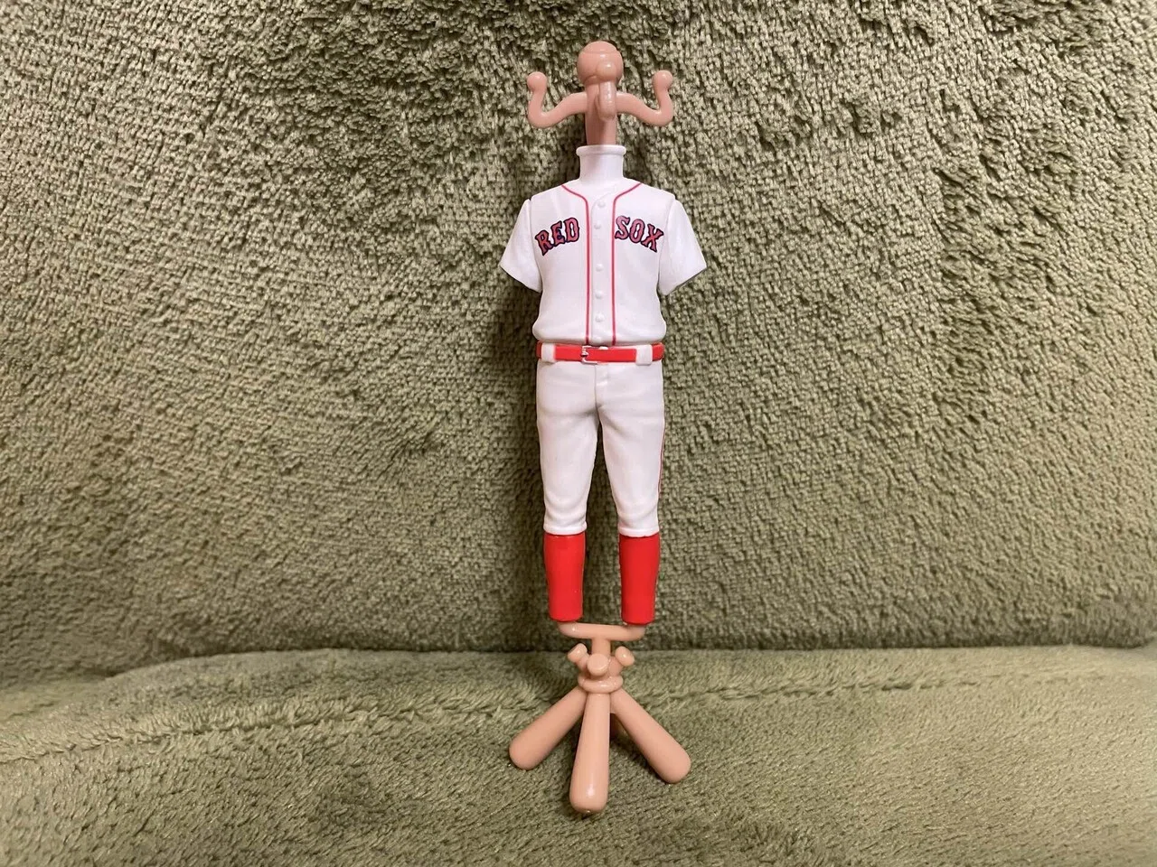 Boston Red Soxのグッズを日本で買って、Bostonに向かうのはどうかな