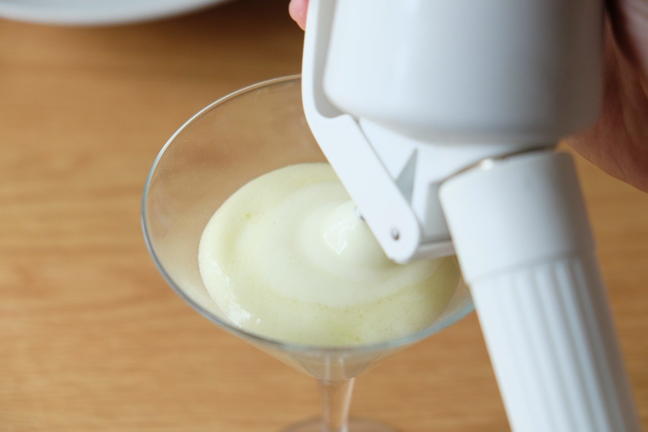 Co2エスプーマを使った100 クリームメロンソーダ 樋口直哉 Travelingfoodlab Note Co2エスプーマを使った100 クリームメロンソーダ 樋口直哉 Travelingfoodlab Note