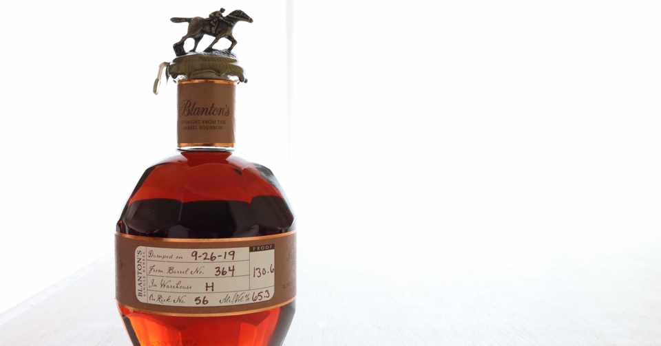 結婚記念日 芳醇な味とボトルで男心を満たすバーボン 蹄鉄 に愛をこめた鉄婚ギフト ほめられギフト帳 こうのひろこ Note