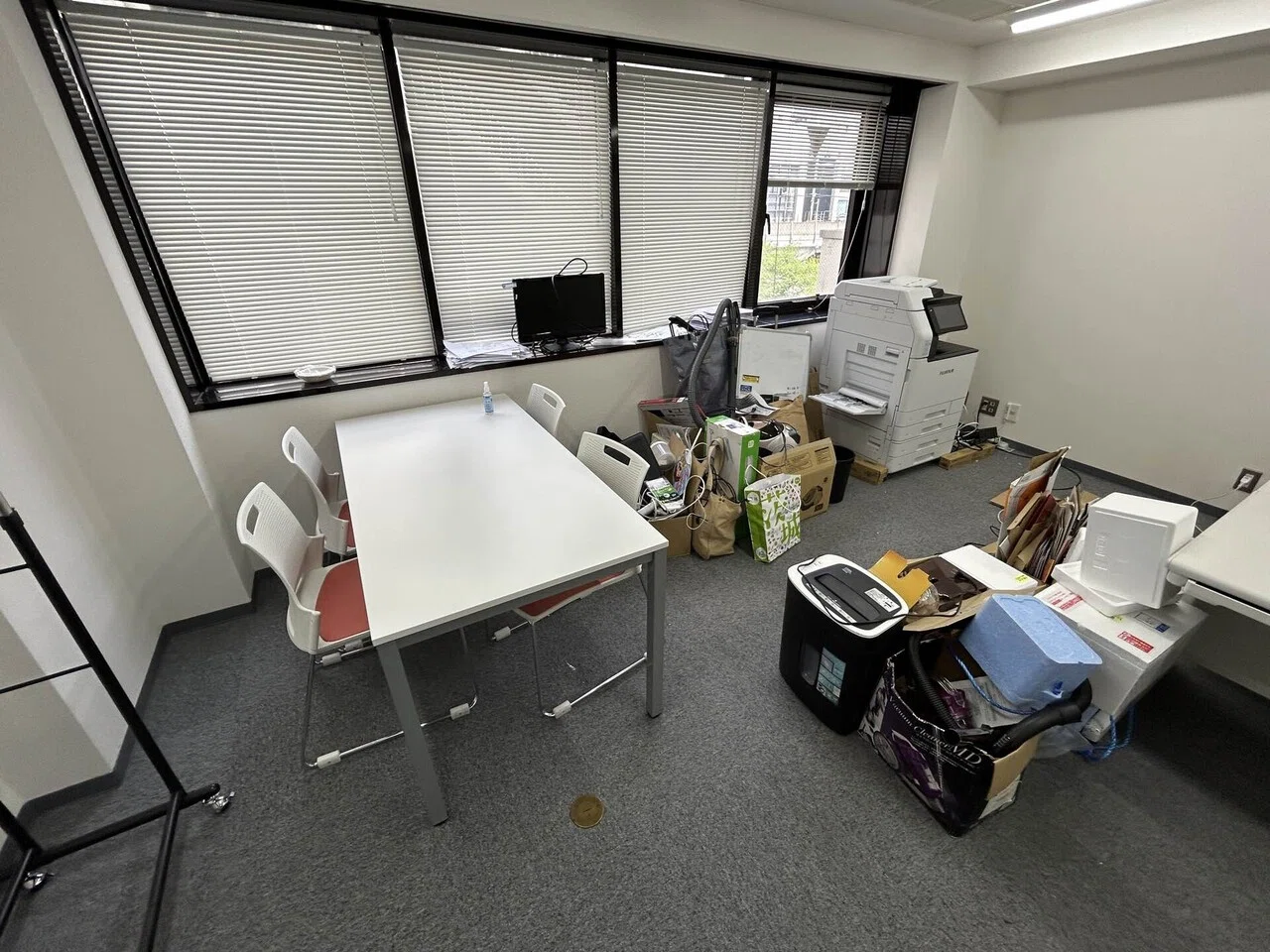 千代田区神田佐久間町】オフィス移転の不用品を2トントラックで一括 