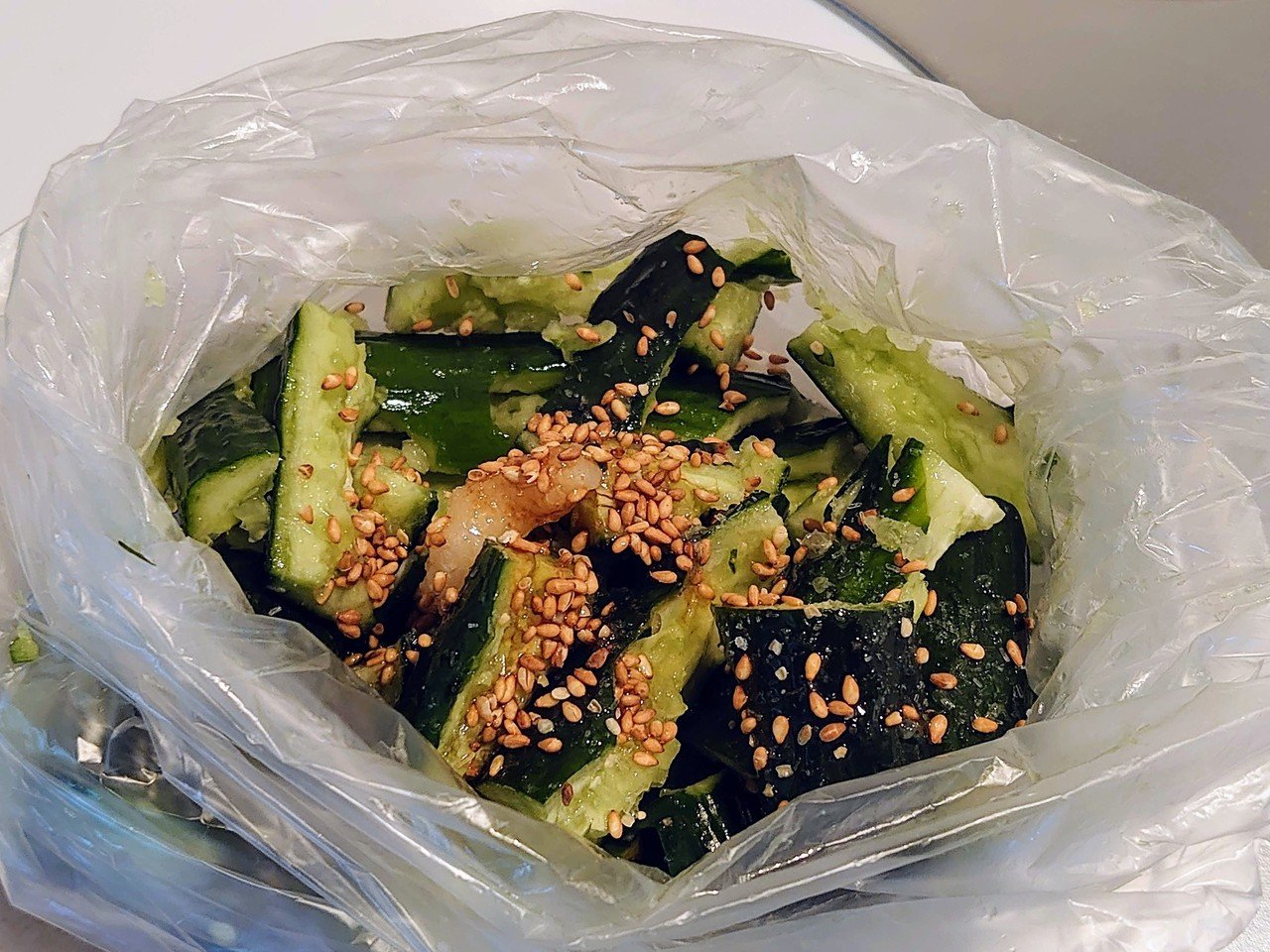 超簡単なたたききゅうり｜KAZ