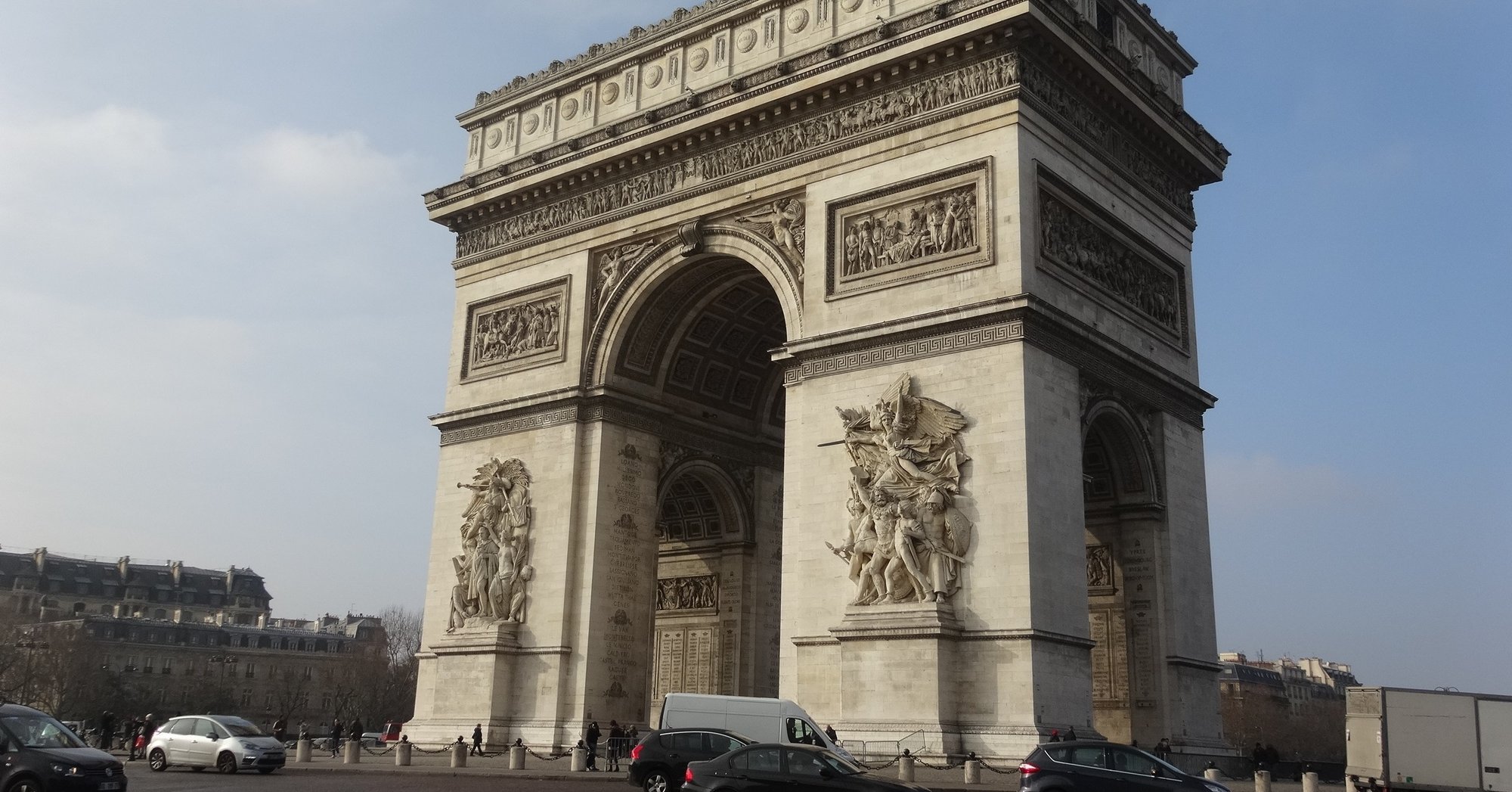 パリ散策4 シャンゼリゼ通りから凱旋門に 門田和雄 Note パリ散策4 シャンゼリゼ通りから凱旋門に 門田和雄 Note