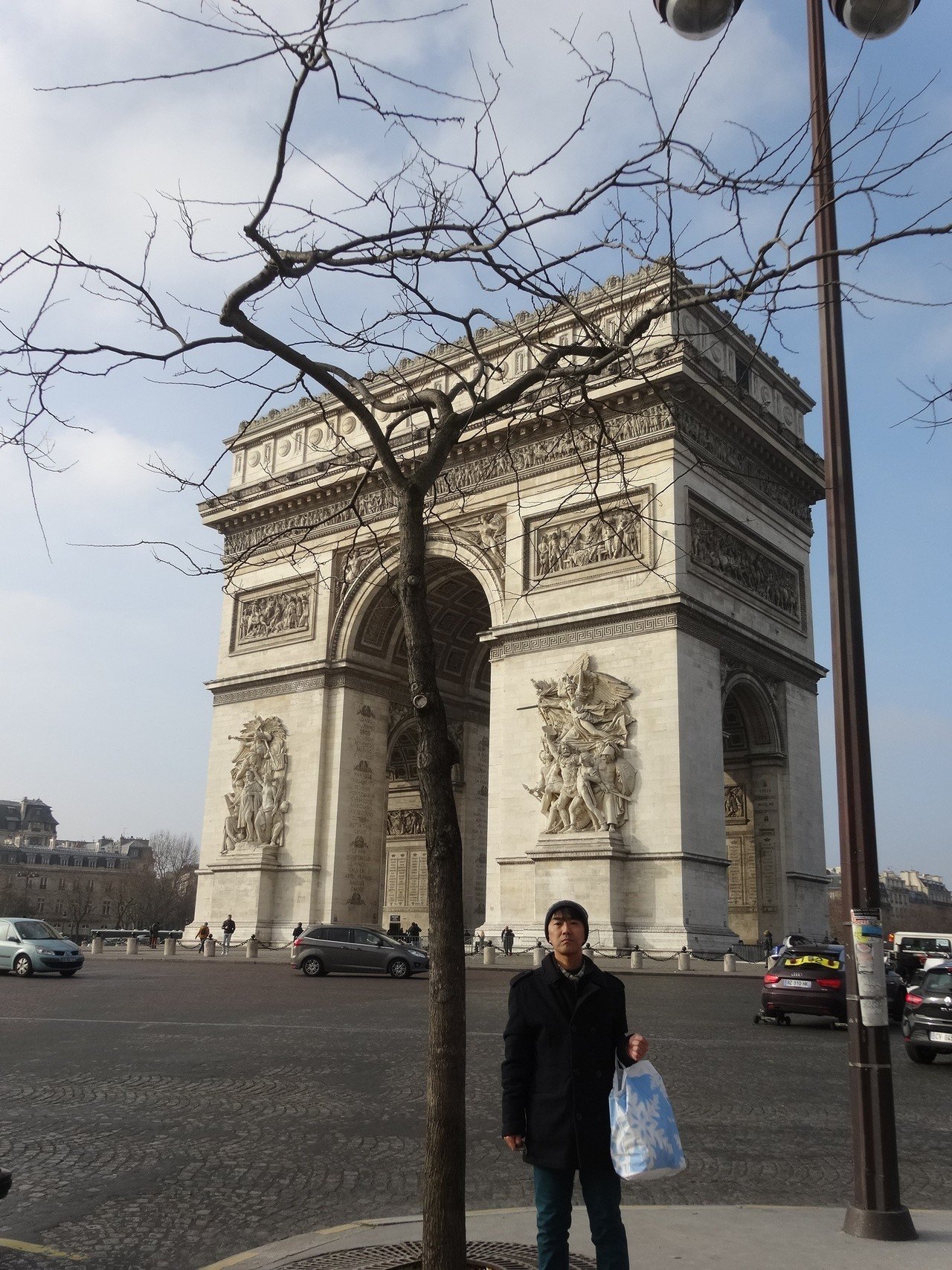 パリ散策4 シャンゼリゼ通りから凱旋門に 門田和雄 Note パリ散策4 シャンゼリゼ通りから凱旋門に 門田和雄 Note