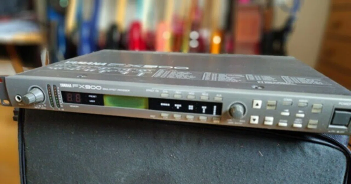 YAMAHA FX900（マルチエフェクター）＋ FC900（コントローラー） クローゼットの奥から…その2～YAMAHA FX900～｜DUNE