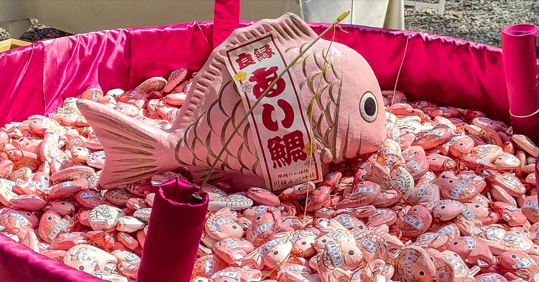 運命の赤い糸」を手繰り寄せる。川越氷川神社で体験する、大人の縁結び 