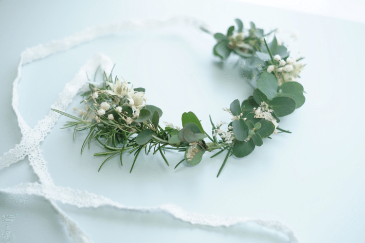 〜子ども用お花のかんむり〜

撮影で使いたくって、朝早起き
して作ったハーブの花かんむり。
結局撮影は延期になっちゃった
けど、またリベンジしましょ💕

子ども達に笑顔を♪
#花かんむり #手作り #花 #写真