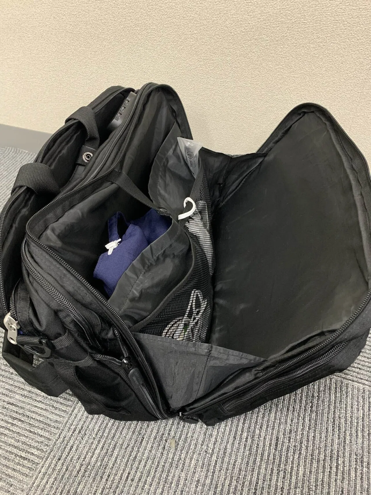 サンワダイレクト 200-BAG048 レビュー】営業にはNG？現場作業の技術者