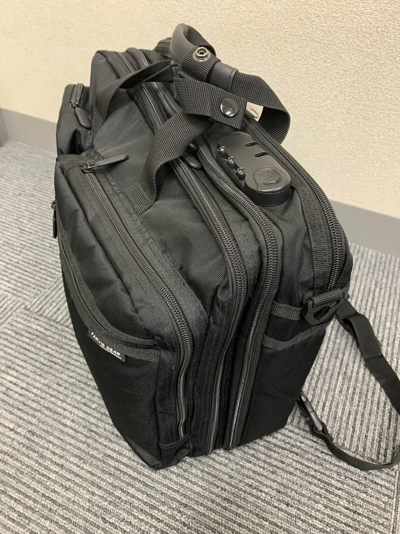 サンワダイレクト 200-BAG048 レビュー】営業にはNG？現場作業の技術者