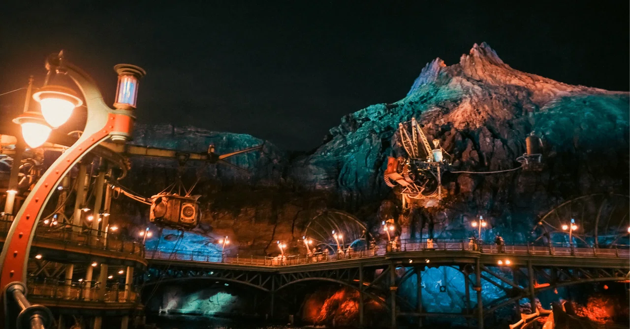 東京ディズニーシーの火山タンブラー｜sabi・▴・