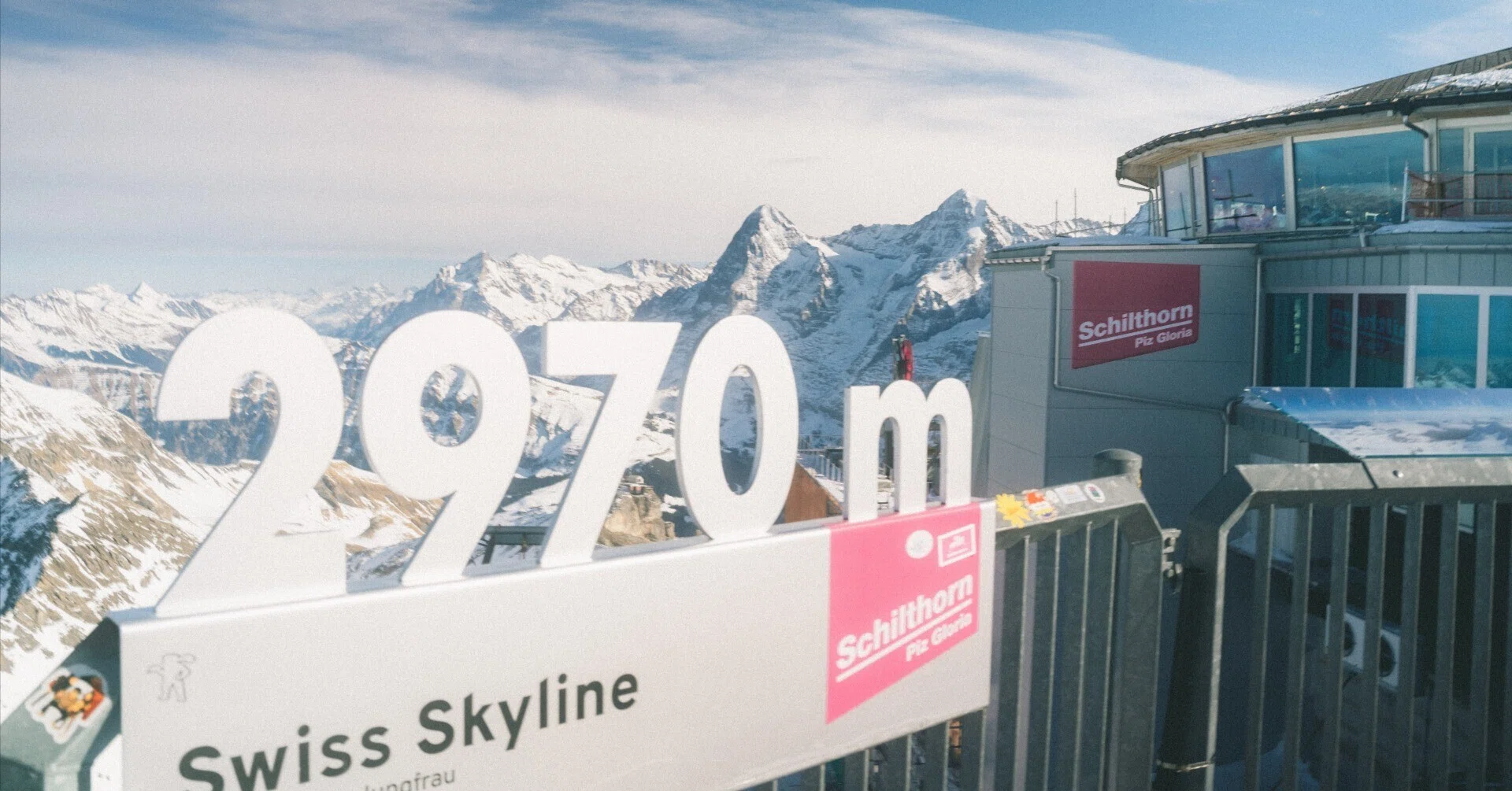 TWICE＆007ロケ地！360度パノラマ絶景：日本人が知らんスイスの山