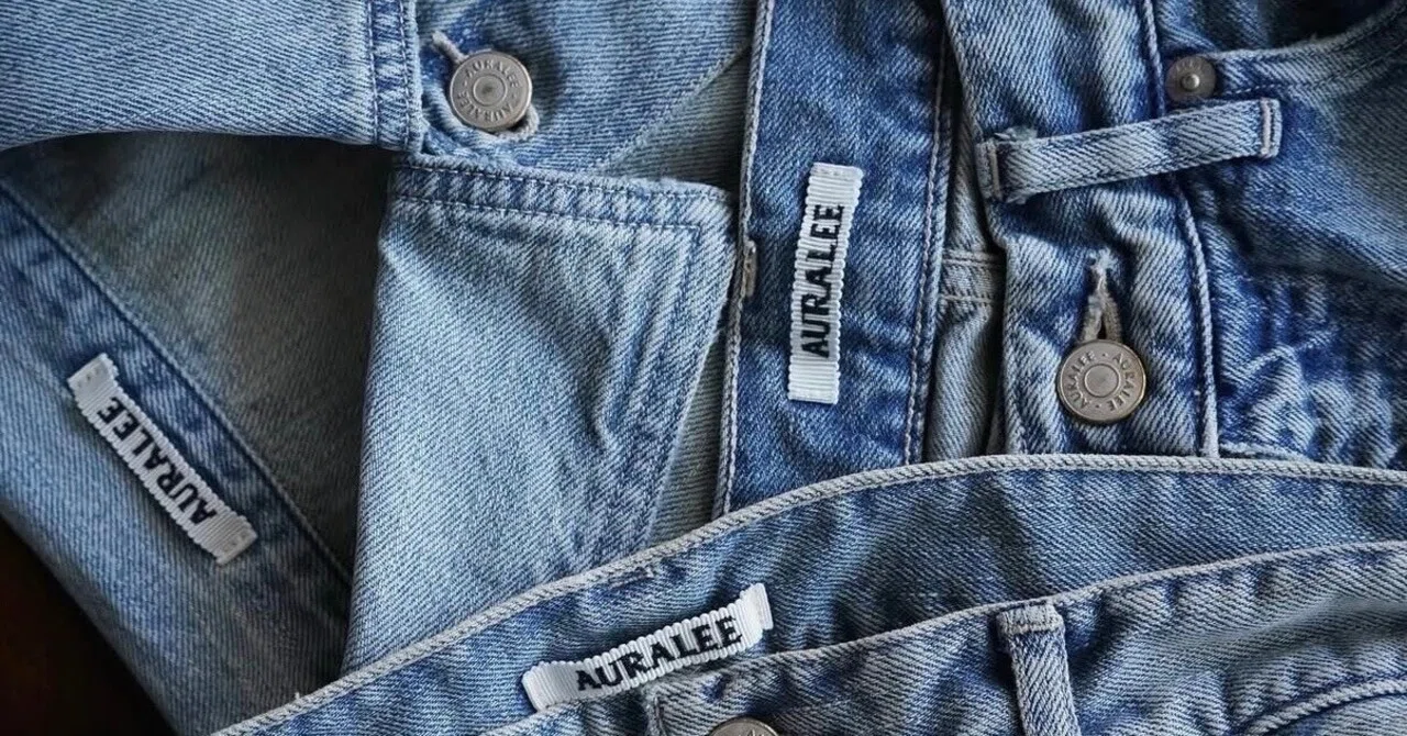 本日19時オンライン発売【AURALEE】 FADED SELVEDGE LIGHT DENIM 