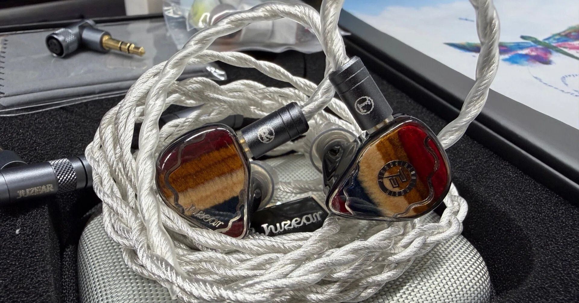 Juzear 81T Review | A model that pushes the appeal of the high