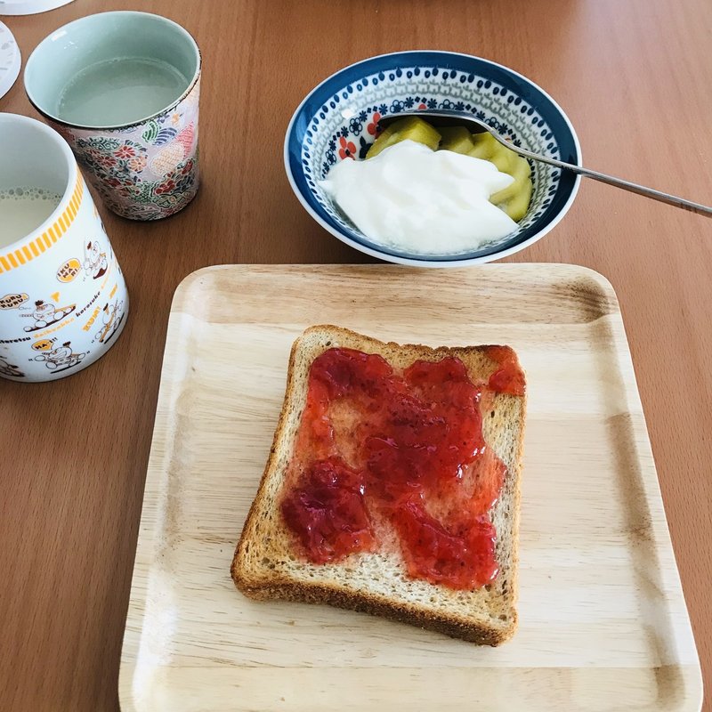 ダイエット日記15日目 寝不足の原因は犬の朝鳴き むしぱん 料理とアイドルと犬好きの女 Note
