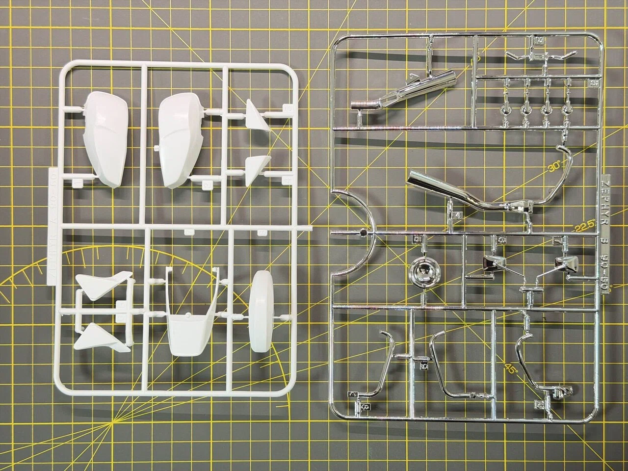 Full Hand-Painted Finish | I Tried Building a Motorcycle Model Kit