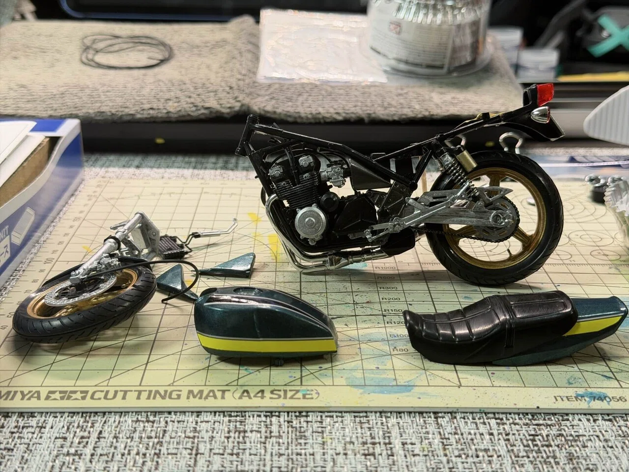 Full Hand-Painted Finish | I Tried Building a Motorcycle Model Kit