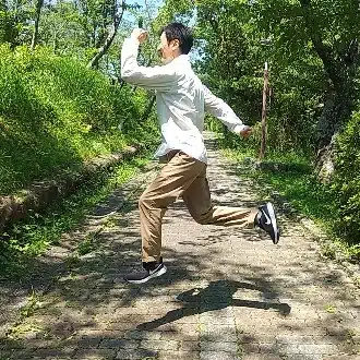 クロカワケンゾウ│自己表現に全振り実験中✨