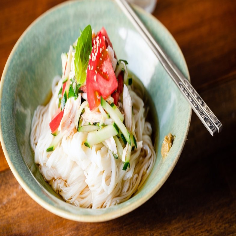 夏まで待てない トマトバジルの柚子こしょう素麺 Reizoko Ni Almonde 冷蔵庫にあるもんで Note