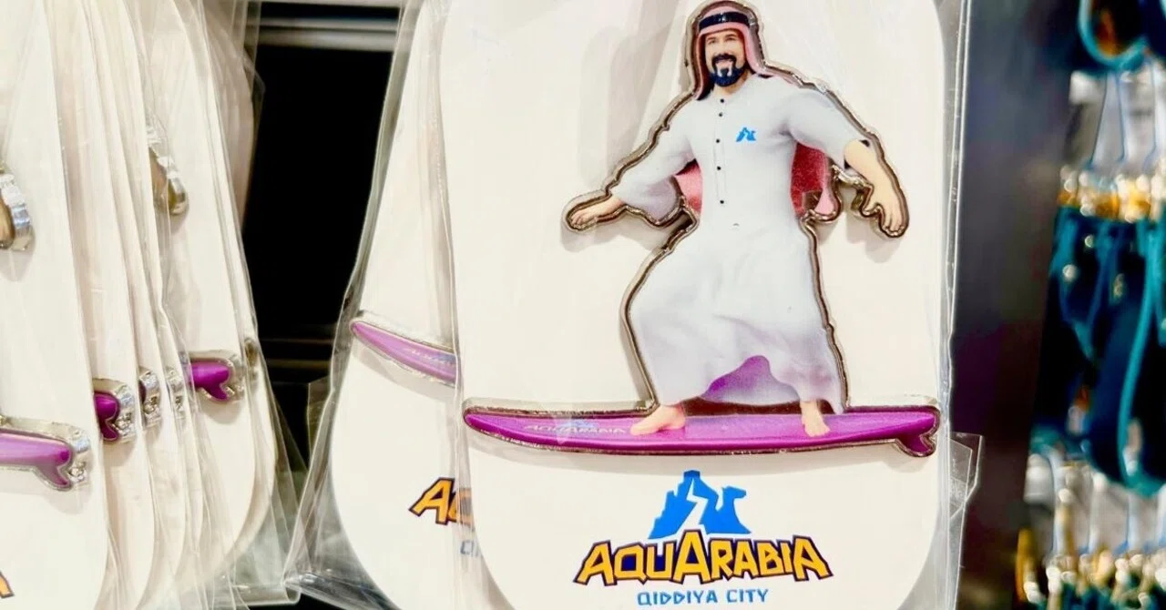 日本最速レビュー！イスラムのプールってどうなってるの？サウジ渾身の