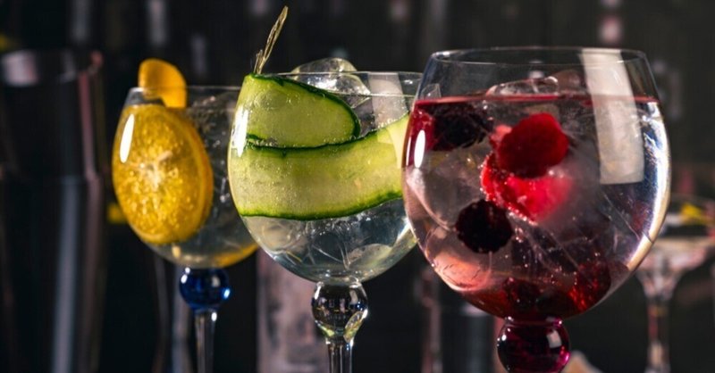 グラスの中の気候変動　揺らぐジンの香りとバルカン山地が支える「野生の供給網」