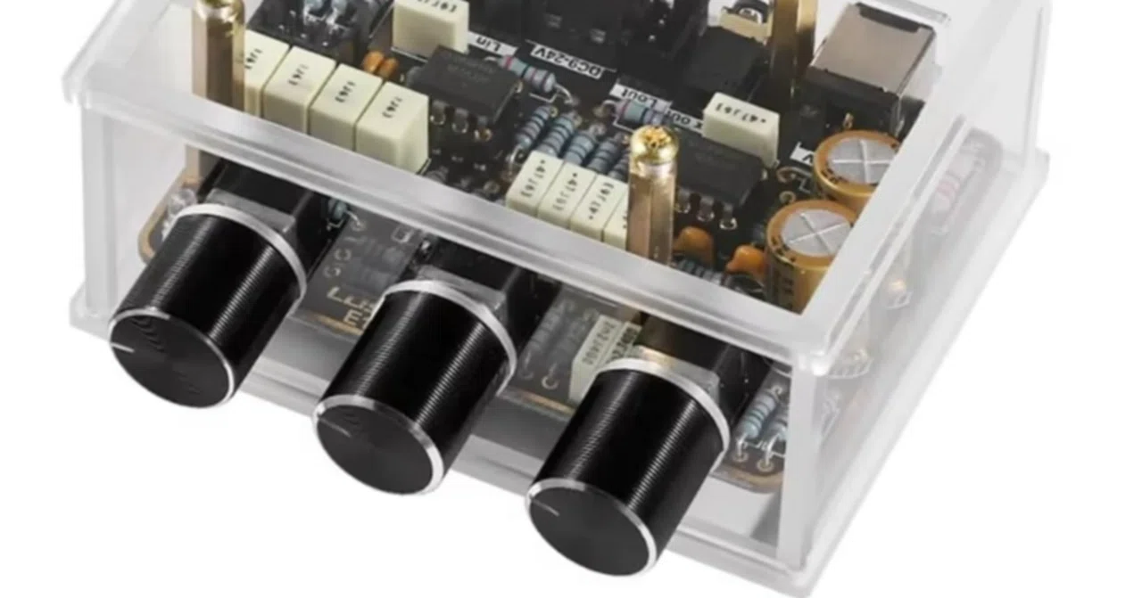 5532オペアンプを2個使用したアクリルケース付きのプリアンプが初心者