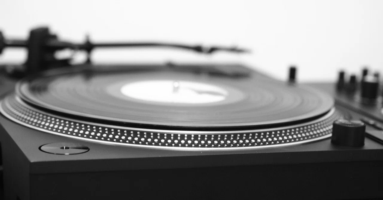 Pioneer PLX-1000ではなくなぜTechnics SL-1200MK7を買ったのか｜Ryota