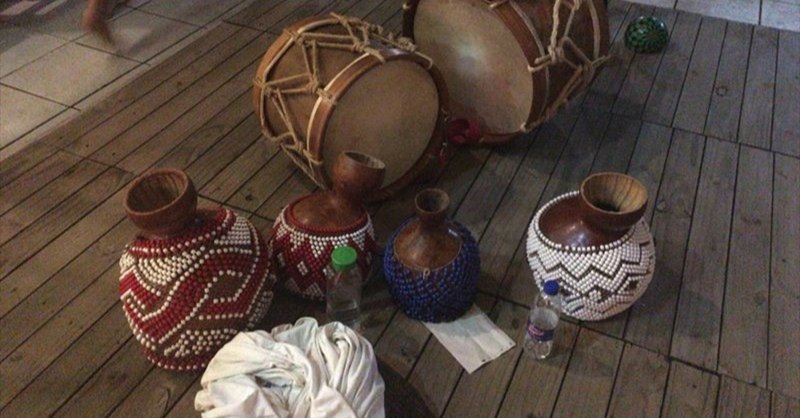 アフリカ音楽がブラジルに渡って進化したmaracatuという民族音楽のこと みじんことオーマ Note