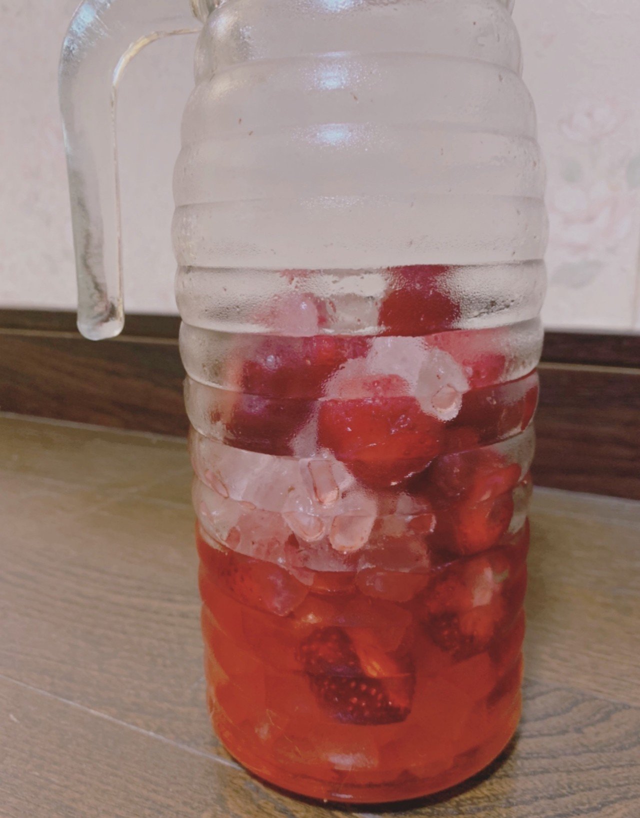 いちごシロップ 3日目 氷砂糖が溶けてきたよー いい感じかな ミシェル Note