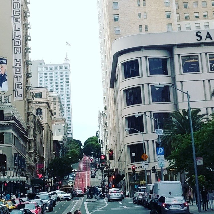 サンフランシスコに仕事で行ったとき1番テンション上がった場所。ソニックとかクレイジータクシーとか。