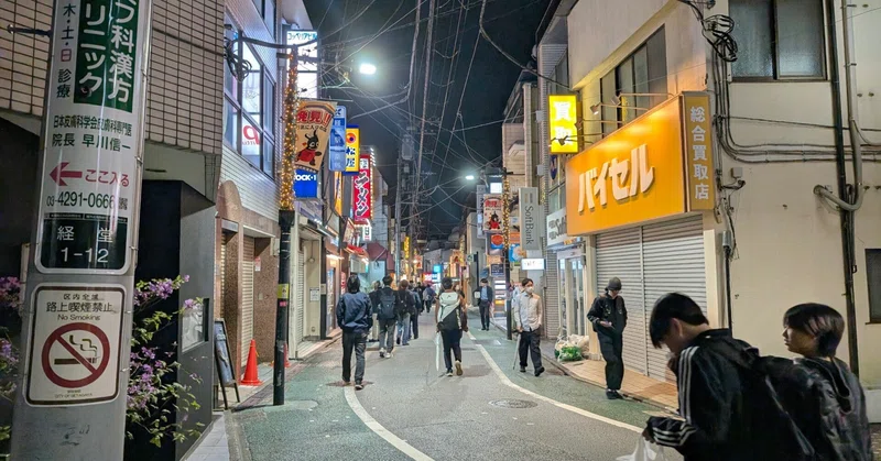 【世田谷暮らし】夜道も心強い。商店街が紡ぐ「経堂」...