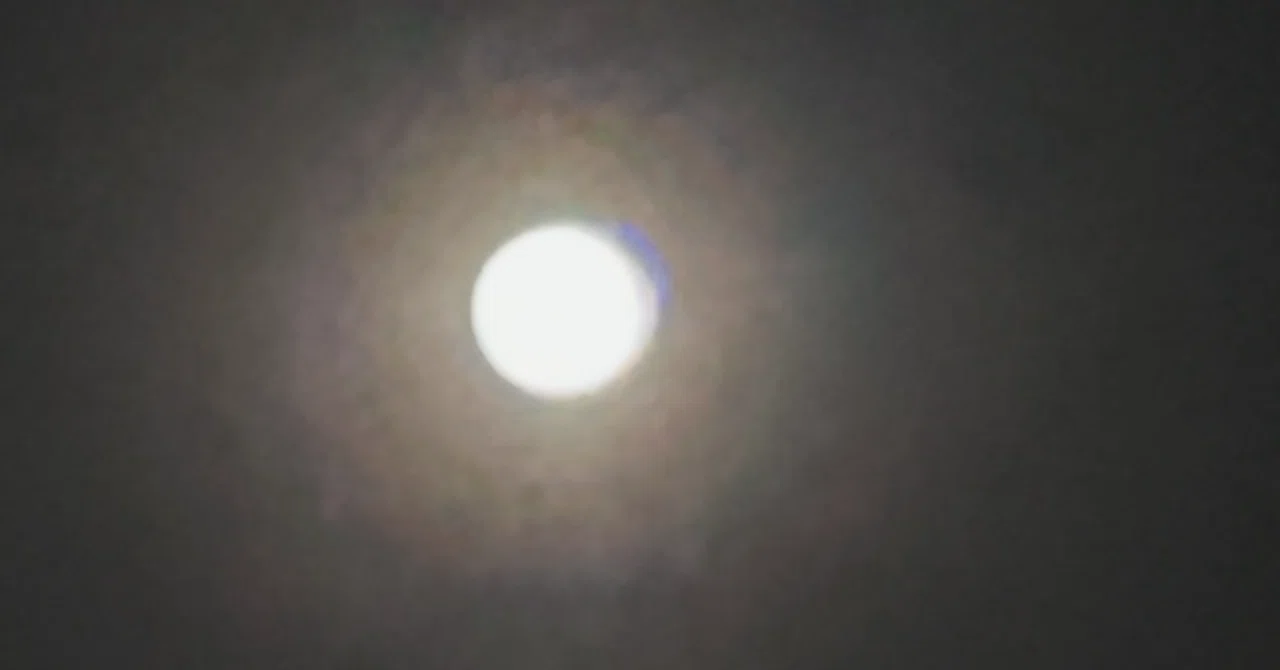The Boundary Moon and a Foldable Way of Living — 2026/5/2 (Sat) R8