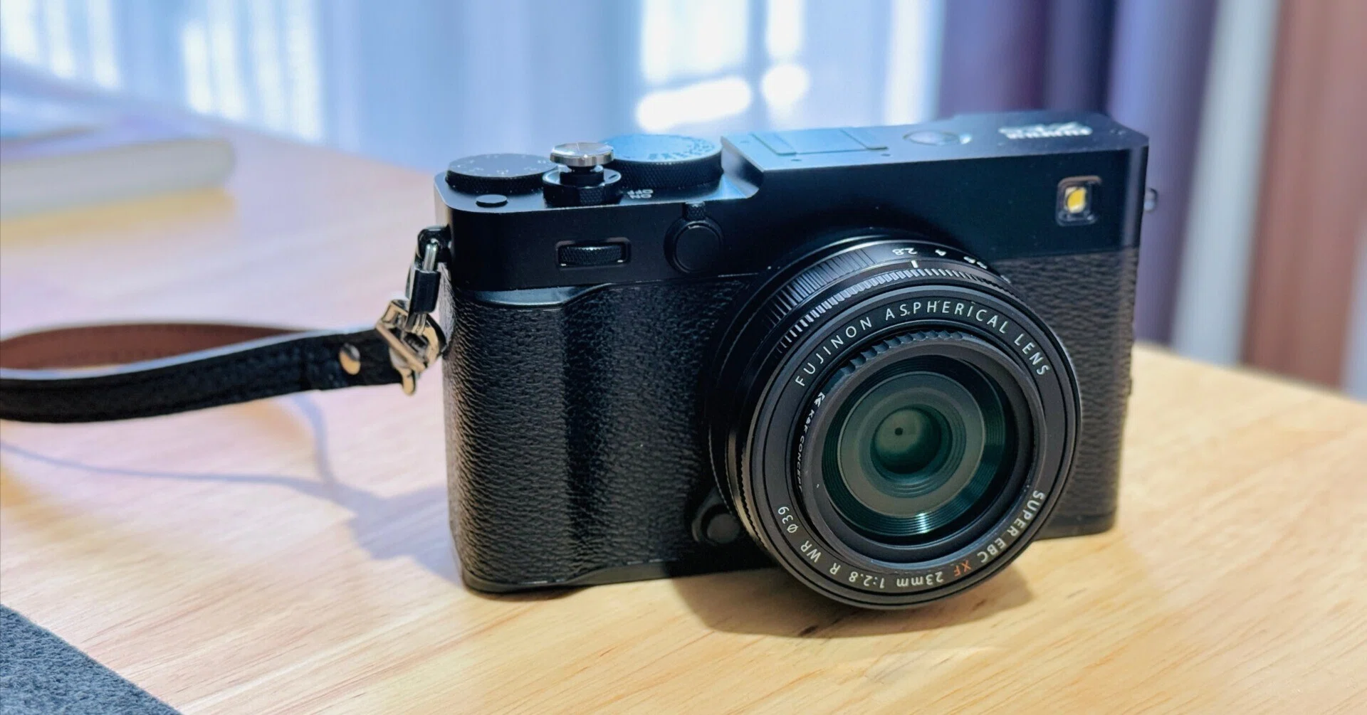 迷うこと1ヶ月、決着はわずか10分。カメラ迷宮を終わらせた、FUJIFILM 
