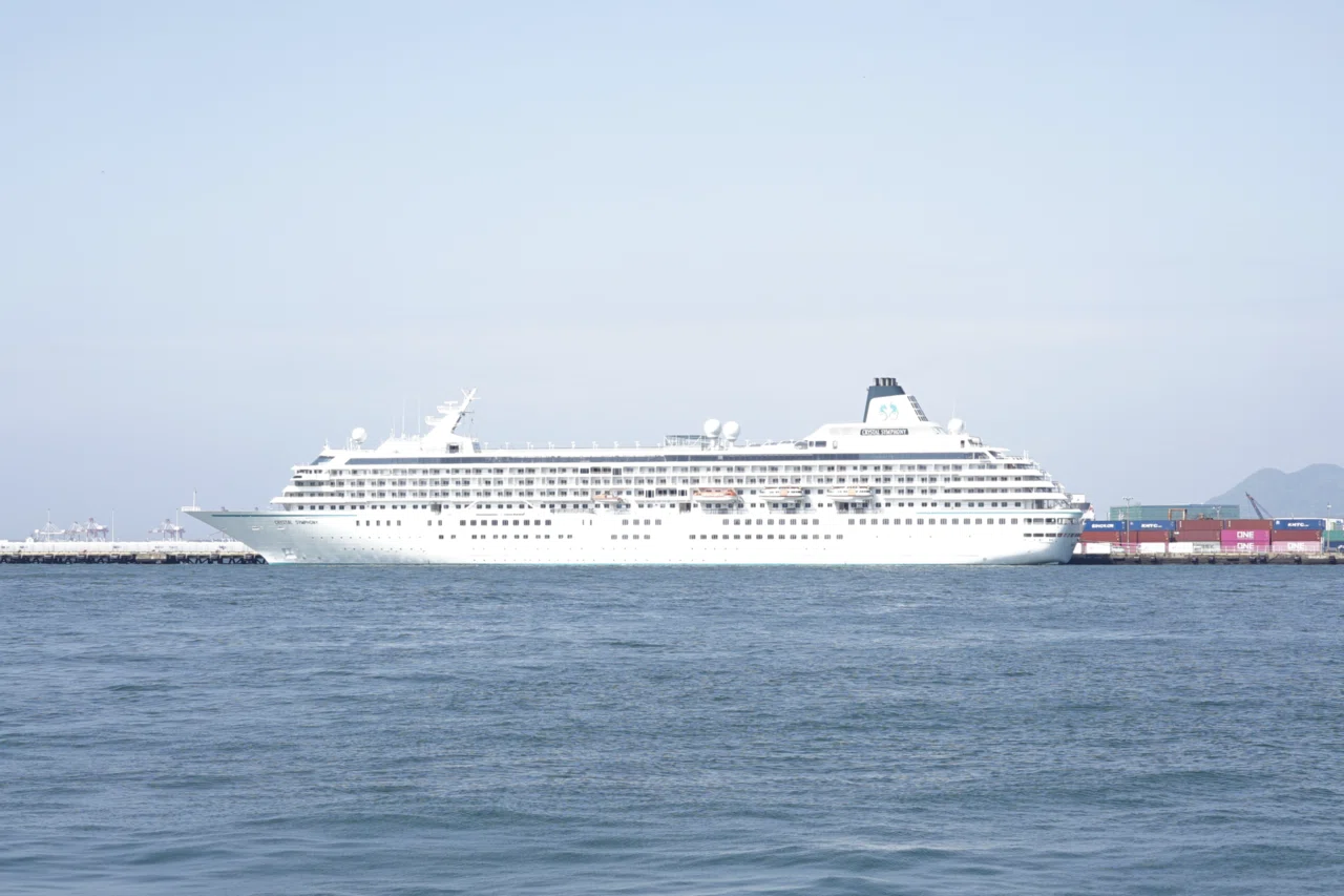クルーズ客船「クリスタル・シンフォニー」Cruise Ship Crystal