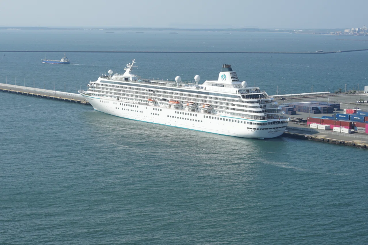 クルーズ客船「クリスタル・シンフォニー」Cruise Ship Crystal