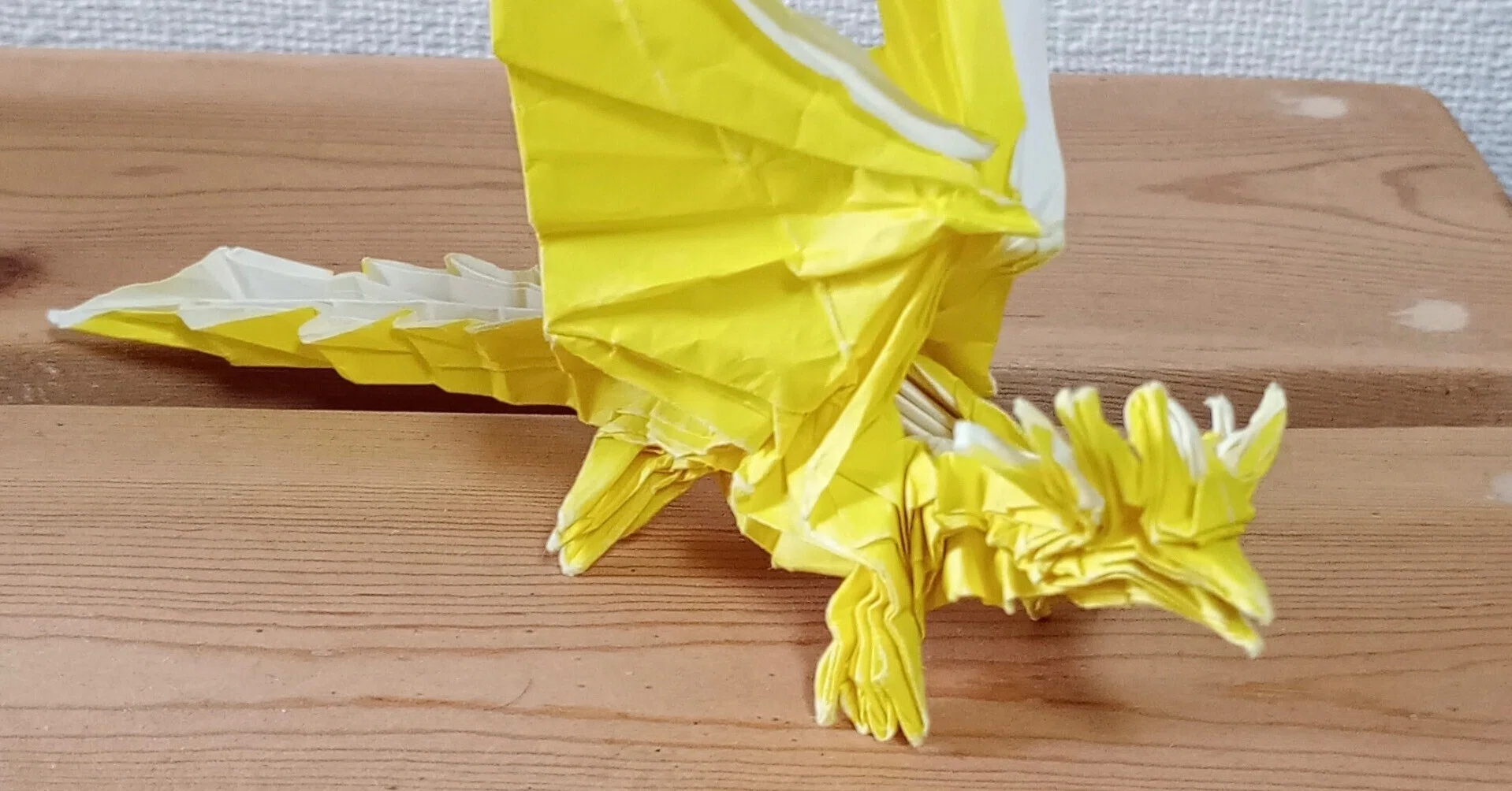 黄色の折り紙ドラゴン 折り紙 20260509 ドラゴン｜どらやき33