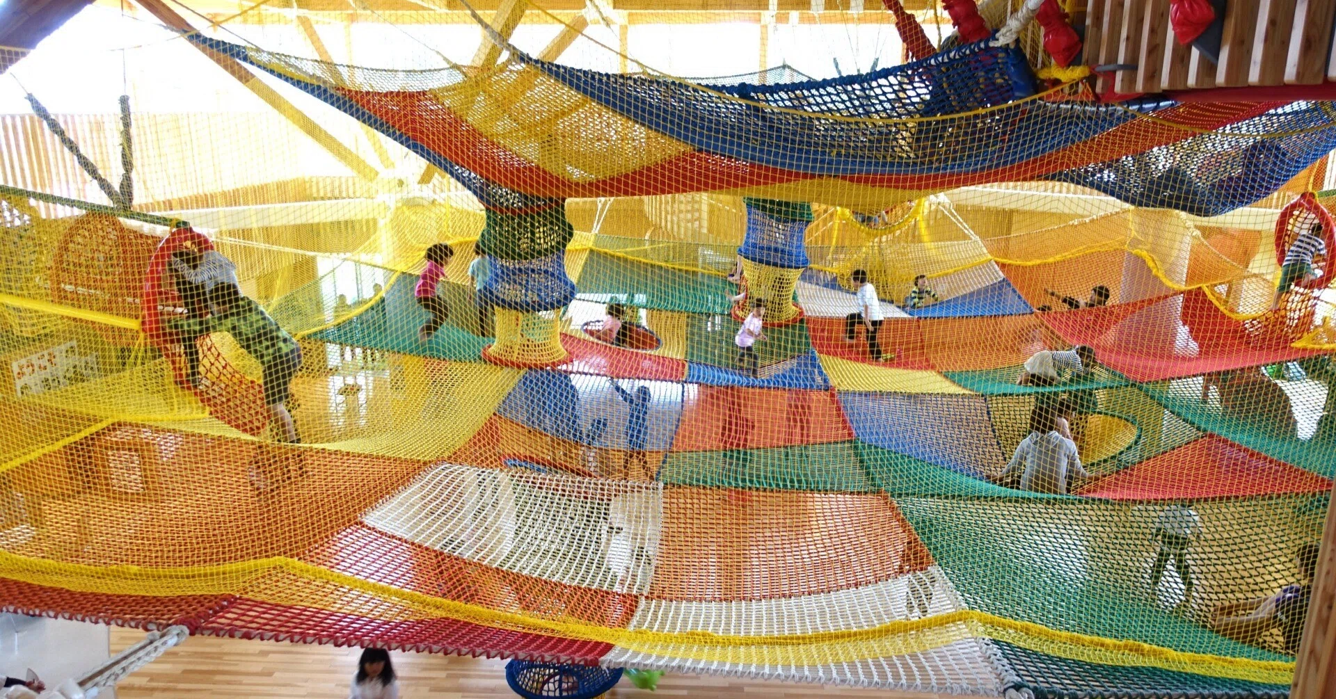 屋根 の ある 公園