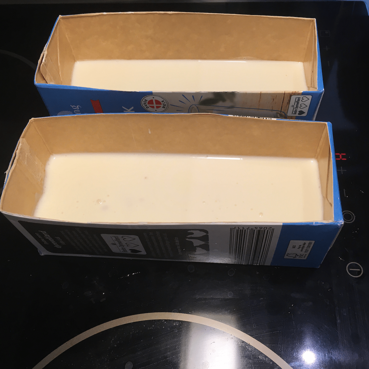 この日は、noteで度々紹介しているsnavie.comのスタートアップ仲間のお家に夫婦でお呼ばれ。今回は先方のリクエストでレアチーズケーキに奥さんがチャレンジ。型はミルクパックをリサイクル。うまく固まるかなぁ。 (snavie.comの紹介はこちら → https://note.com/hiroshi_higuchi/n/n5902bc0d67fe ) 画像4