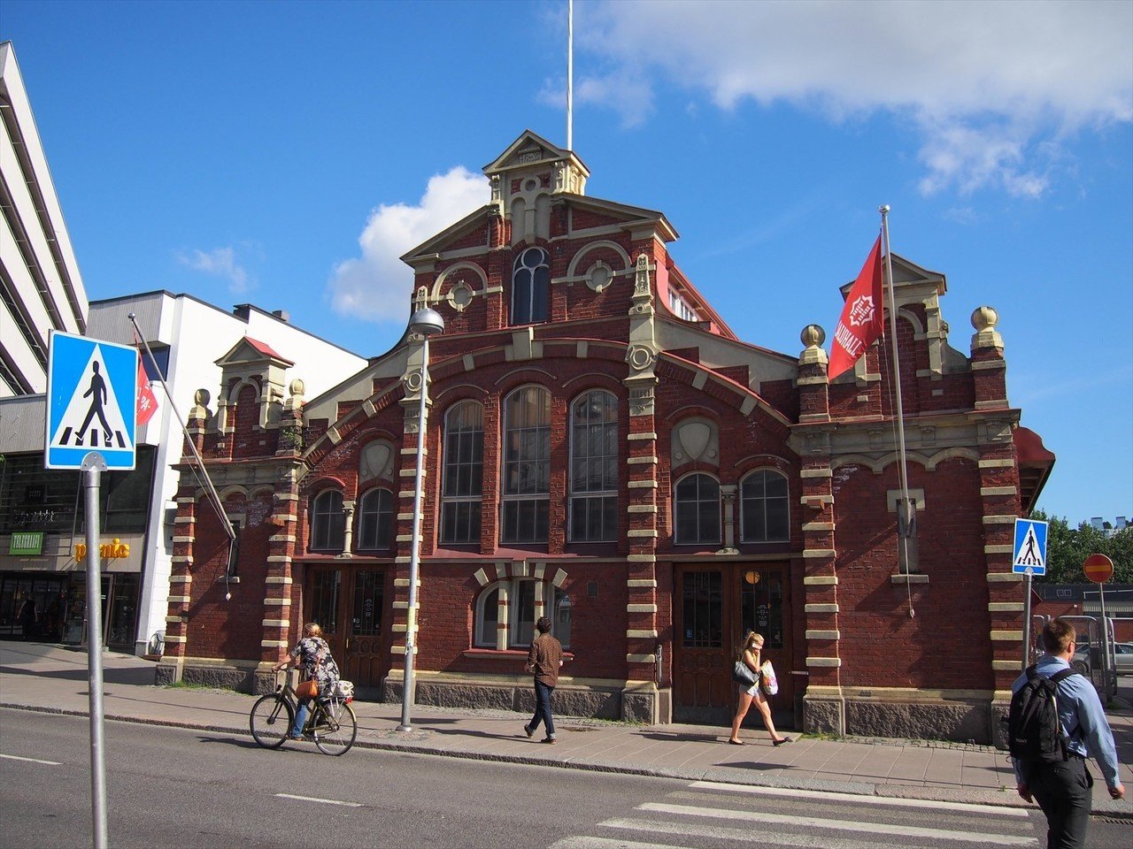 フィンランドからスウェーデンへ 白夜のバイキングライン すぴー Note