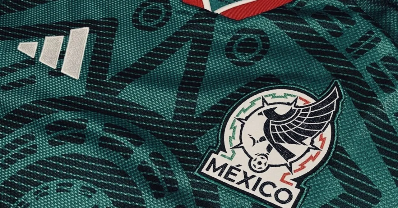 009 メキシコ代表ユニフォームと太陽の石｜marquinhos.dd