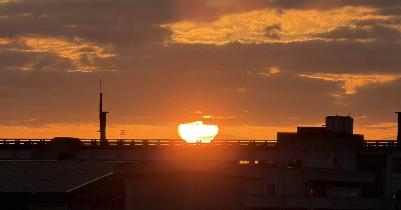 No.513 沈む太陽と登る太陽｜ユウすけ