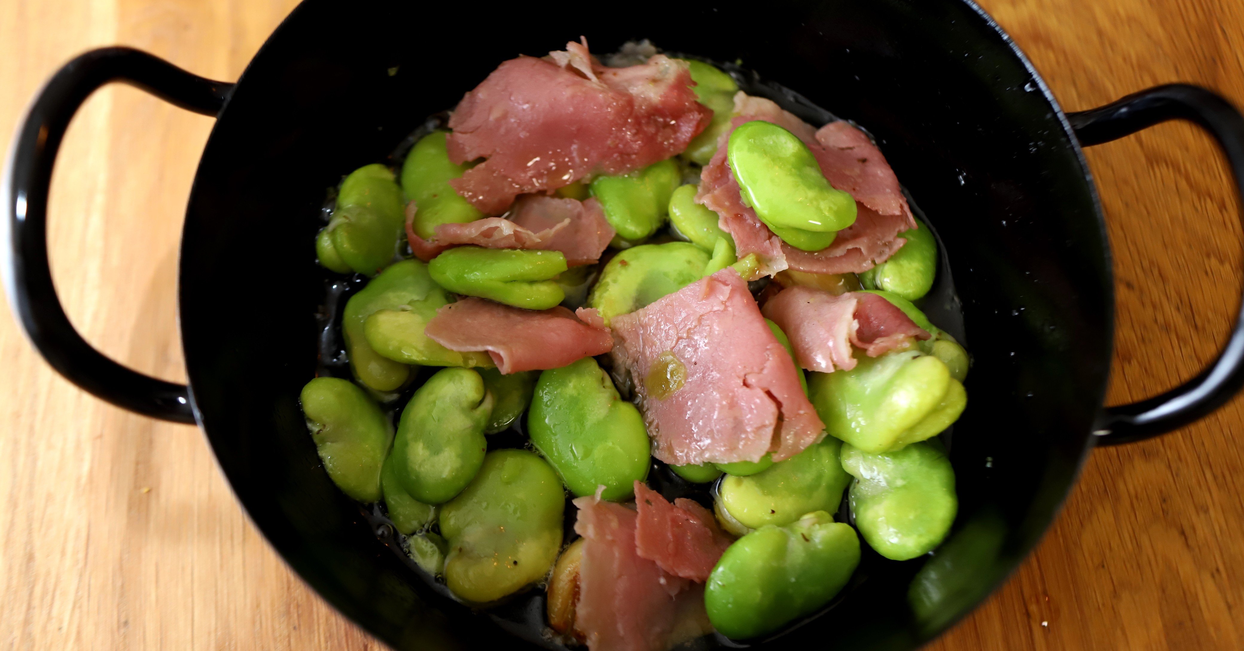 そら豆と生ハムのオリーブオイル炒め 樋口直哉 Travelingfoodlab Note