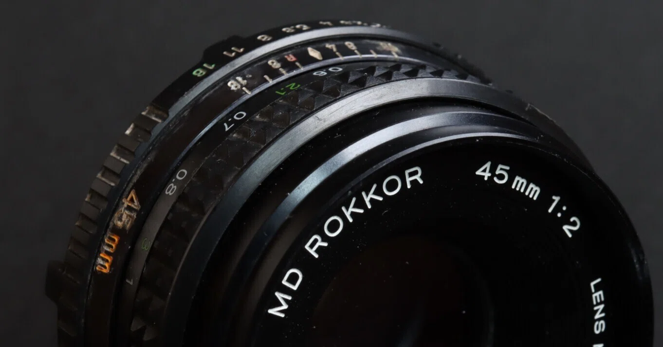 古いレンズで切り取る光と影 #9 @台北スナップ/MD ROKKOR 45mm F2｜MOR