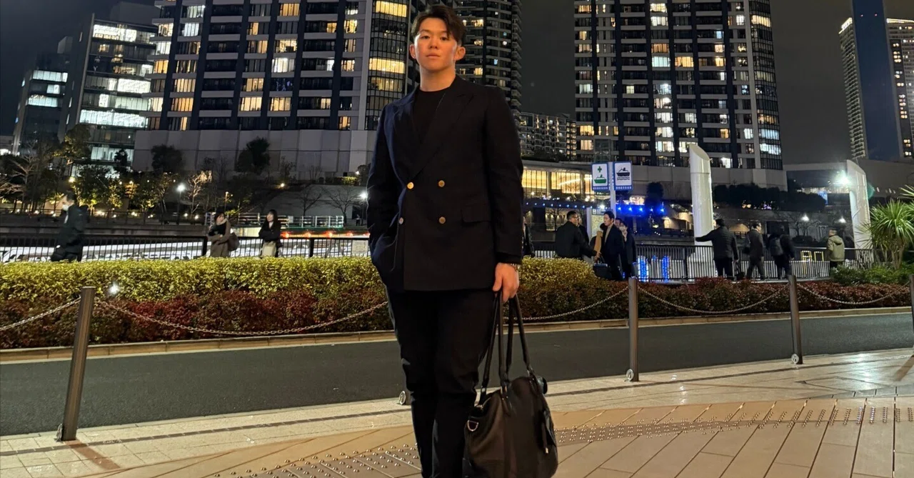「死ぬこと以外かすり傷」——借金合計1億の家から這い上がり、少数精鋭の本物の集団を創る男。JM GROUP・上田陣義さん