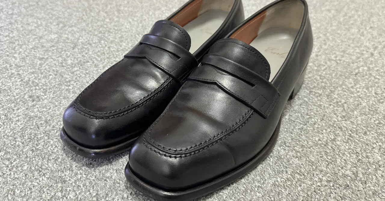 EARLE レザーローファー EARLE】アパレル店員に褒められた上品でカジュアルな革靴｜グリーン|服