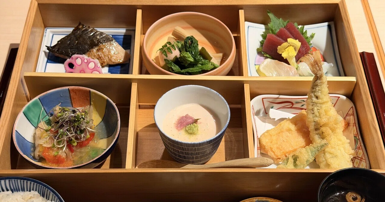 松花堂弁当１０セットと茶碗蒸し１０個付き 松花堂弁当の御膳｜アラン藤島