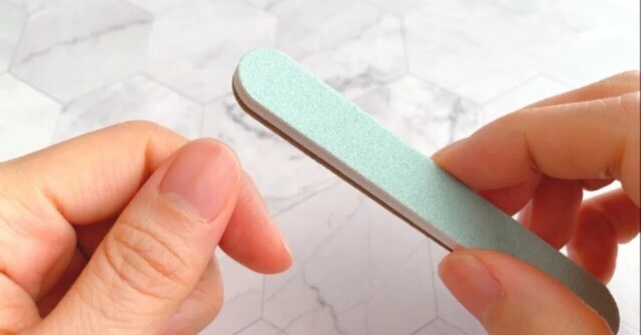Nail issues during breast cancer treatment: cracking, curling, and ...
