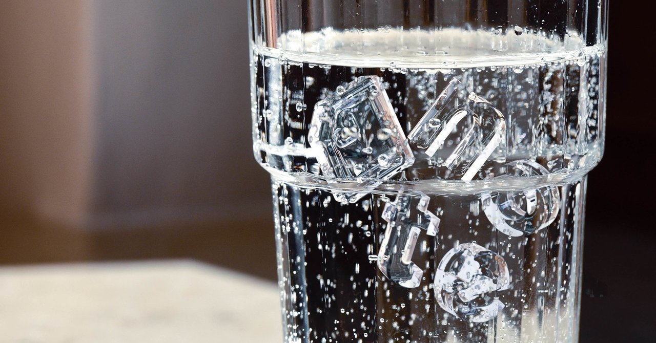 シュワシュワの炭酸水 シュワシュワ・パチパチ！ 炭酸水（サイダー）をおうちで作って