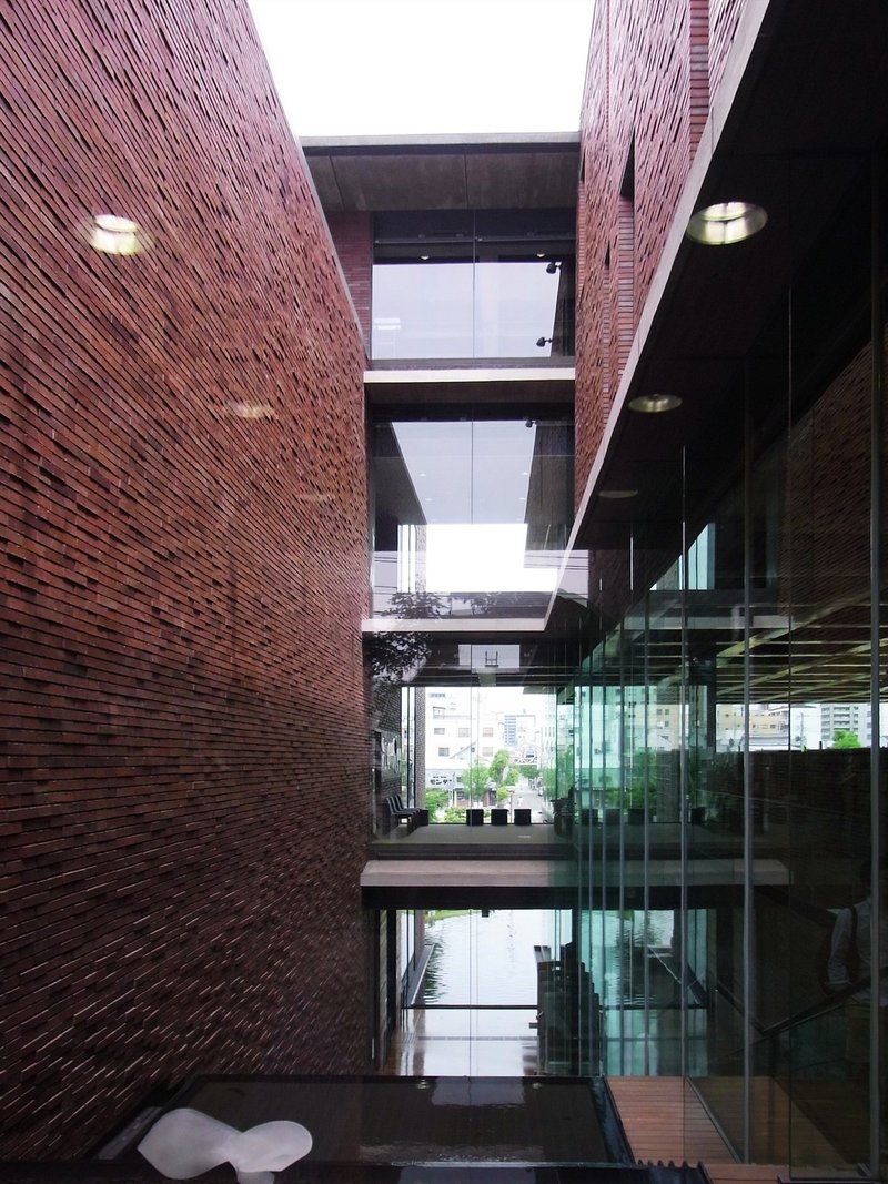 浮遊する大庇 学びの館ローズコム 建築物語14 ぱなおとぱなこ Note 浮遊する大庇 学びの館ローズコム 建築物語14 ぱなおとぱなこ Note