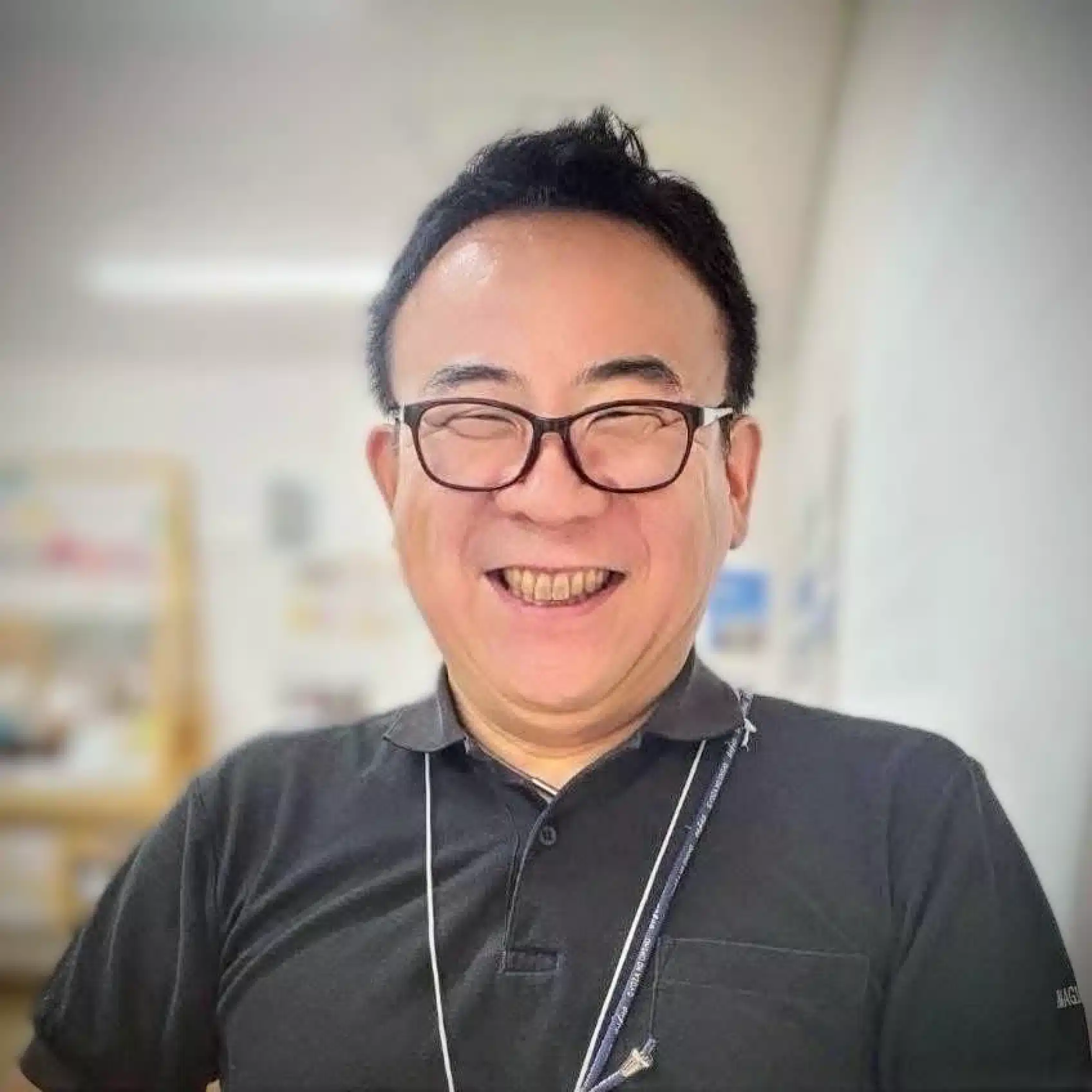 岡徹